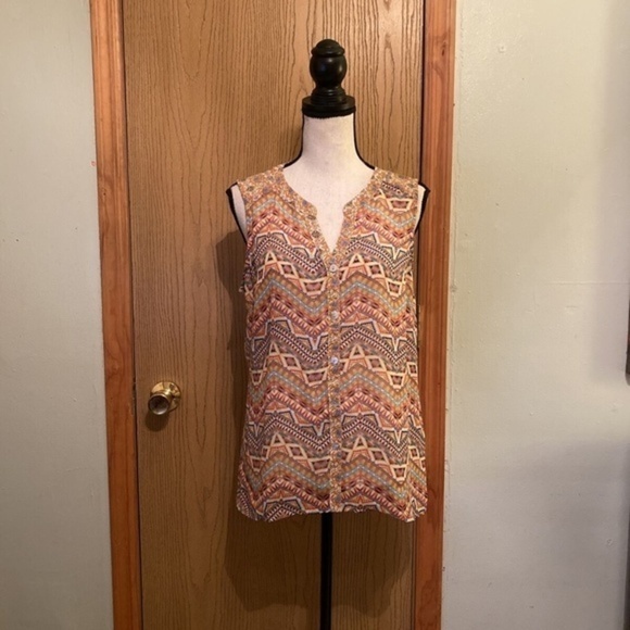 Fig & Flower Medium w/Geometric Print & Lace Back Sleeveless Sheer Blouse - EUC - Picture 1 of 5